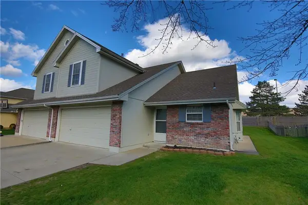 405 SW Hoke Lane, Lee's Summit, MO 64081
