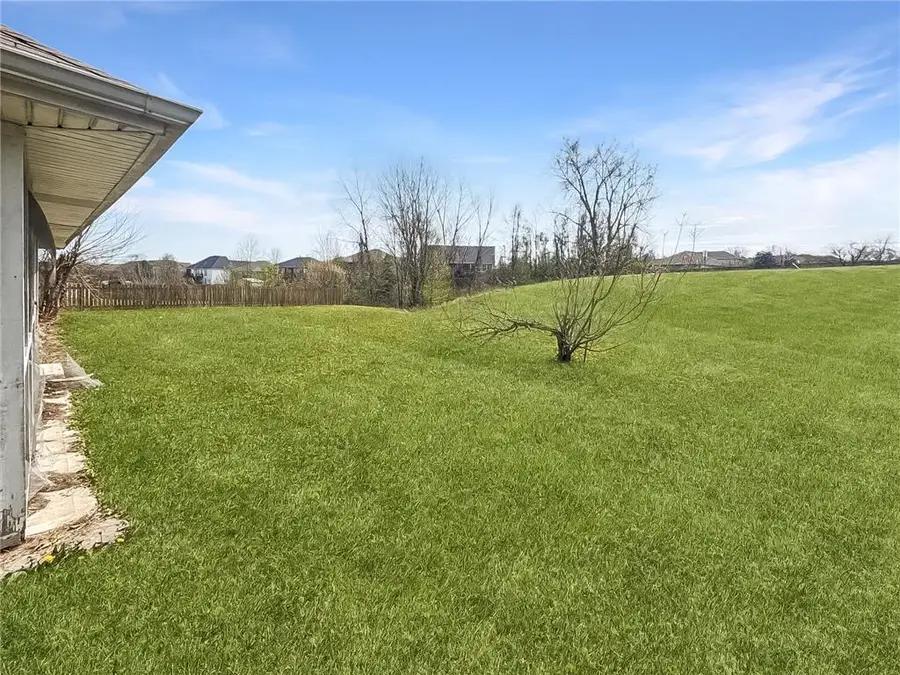 441 SW Laura Lane, Grain Valley, MO 64029 - #3