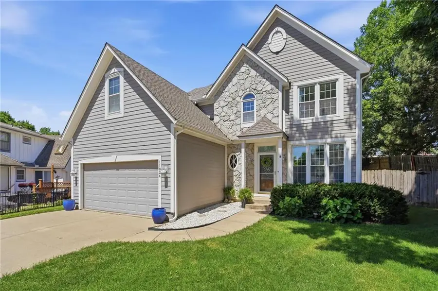 11824 W 112th Terrace, Overland Park, KS 66210 - #2