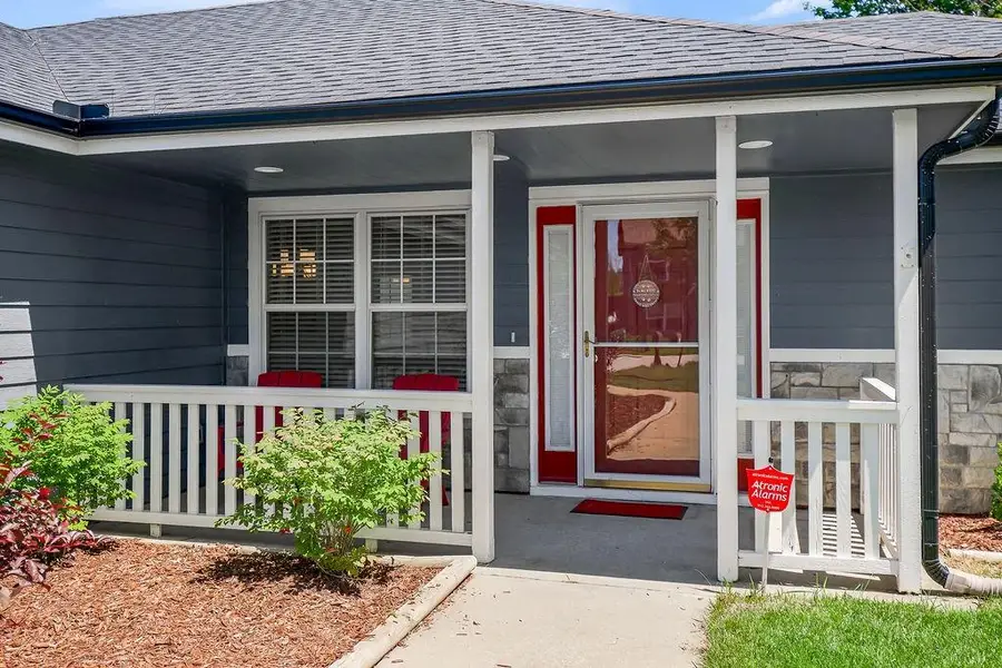 16705 Freeman Drive, Basehor, KS 66007 - #2