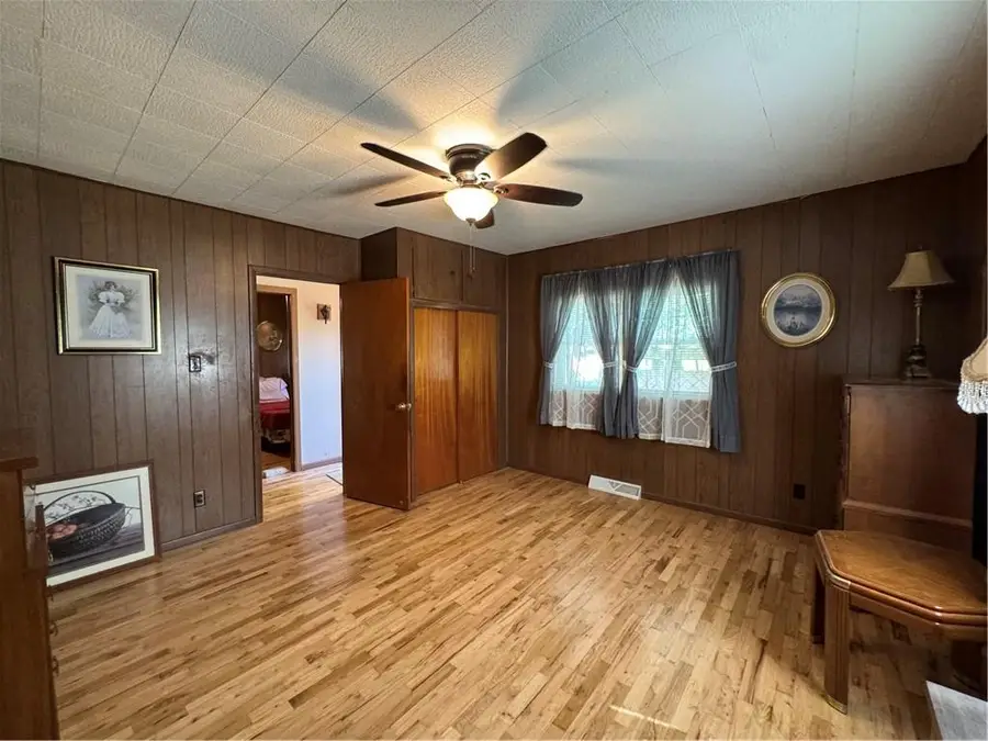 322 E 7th Street, Maryville, MO 64468 - #3