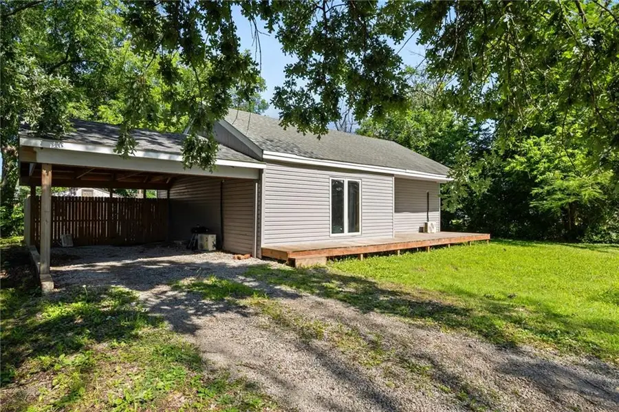 404 Washington Street, Uniontown, KS 66779 - #2