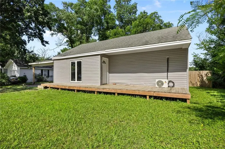 404 Washington Street, Uniontown, KS 66779 - #3
