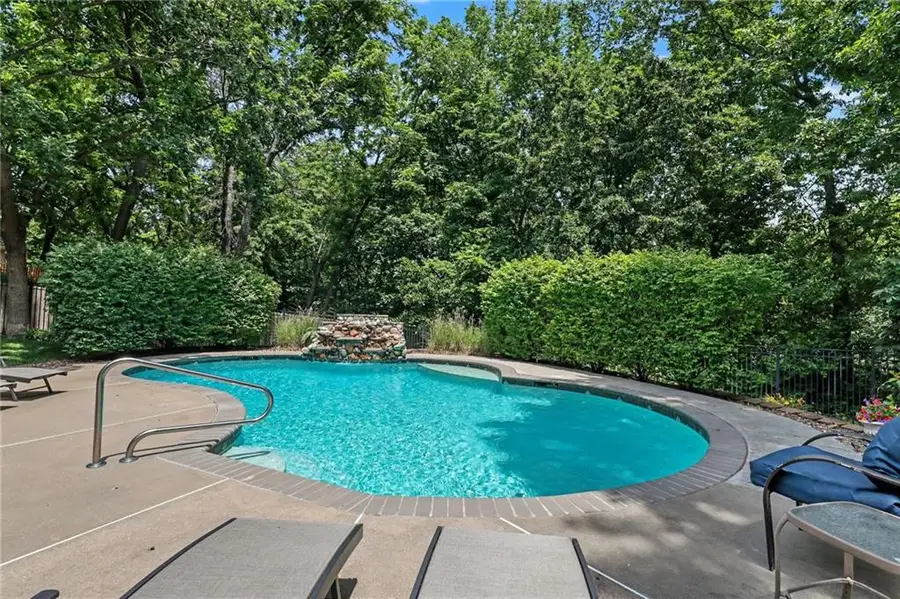1915 NW Wildwood Court, Blue Springs, MO 64015 - #2