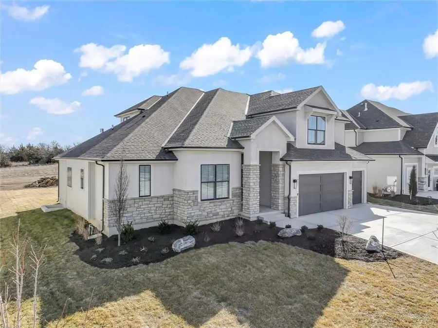 21115 W 81st Street, Shawnee, KS 66220 - #2