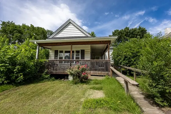 209 W Nebraska Avenue, St Joseph, MO 64504