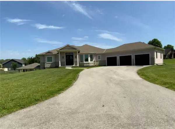 18144 Evans Road, Tonganoxie, KS 66086