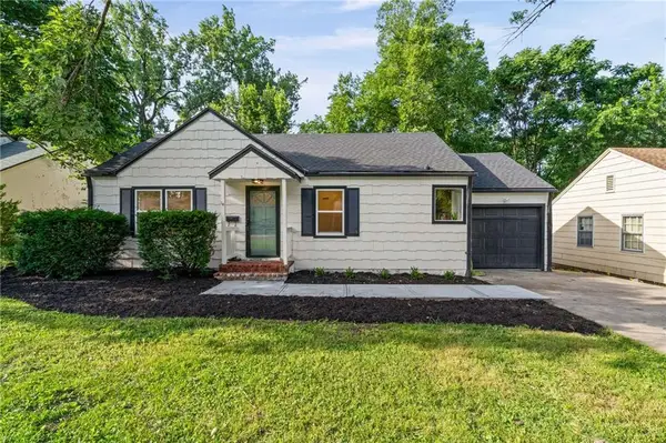 5107 W 51st Street, Roeland Park, KS 66205