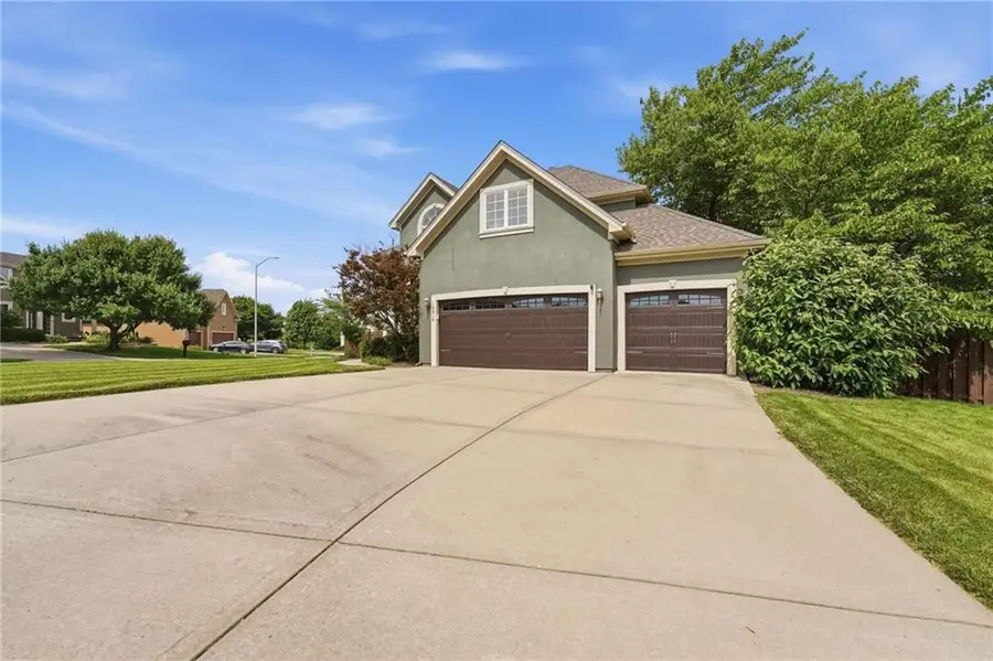 10816 N Mattox Court, Kansas City, MO 64154 - #2
