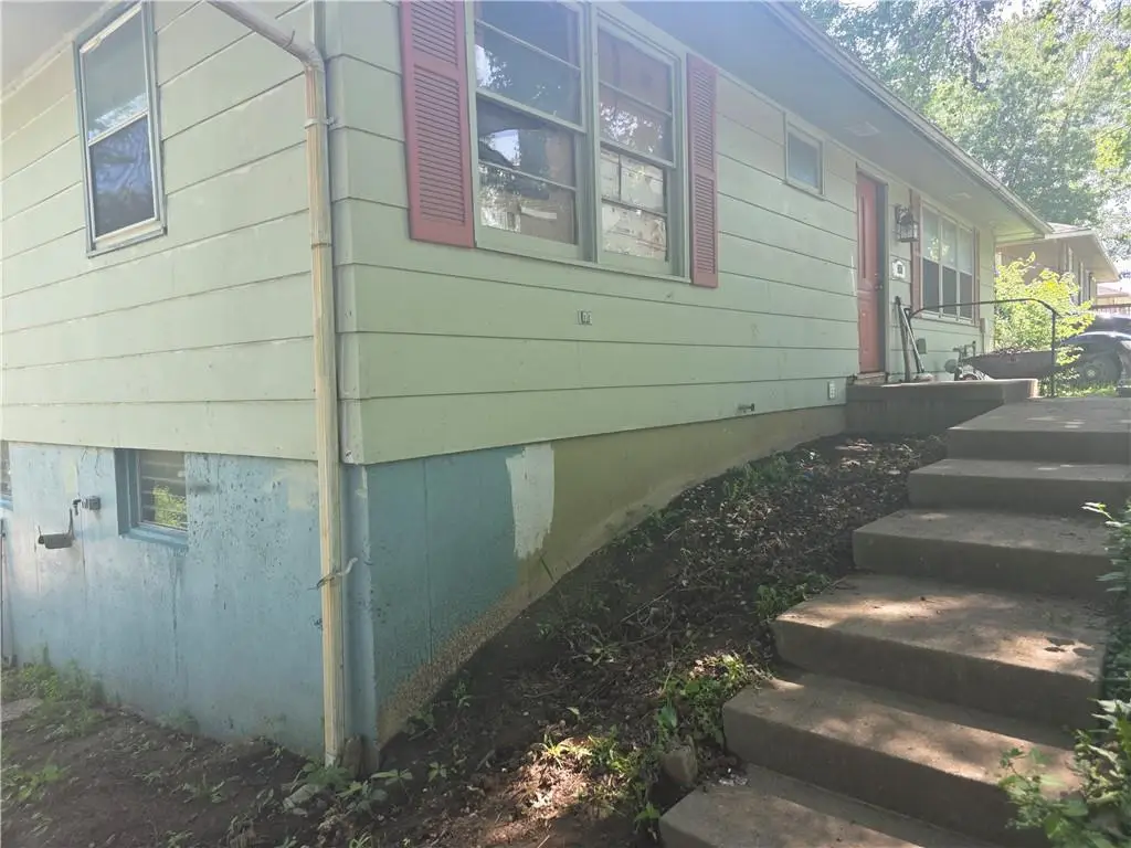 803 W Main Street, Odessa, MO 64076 - #1