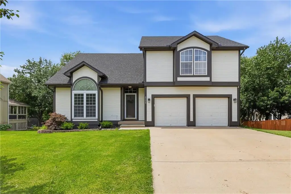 4904 Woodsonia Drive, Shawnee, KS 66226 - #1