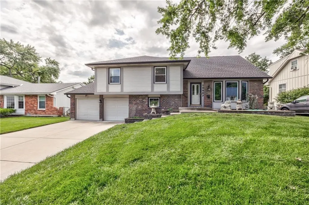 10007 W 98 Street, Overland Park, KS 66212 - #1