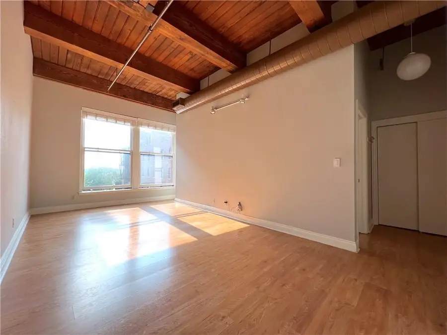 609 Central Street #1303, Kansas City, MO 64105 - #2