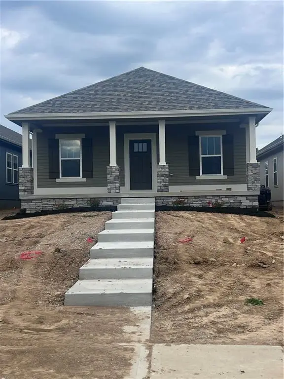 1600 Cottonwood Creek Avenue #4, Kearney, MO 64060