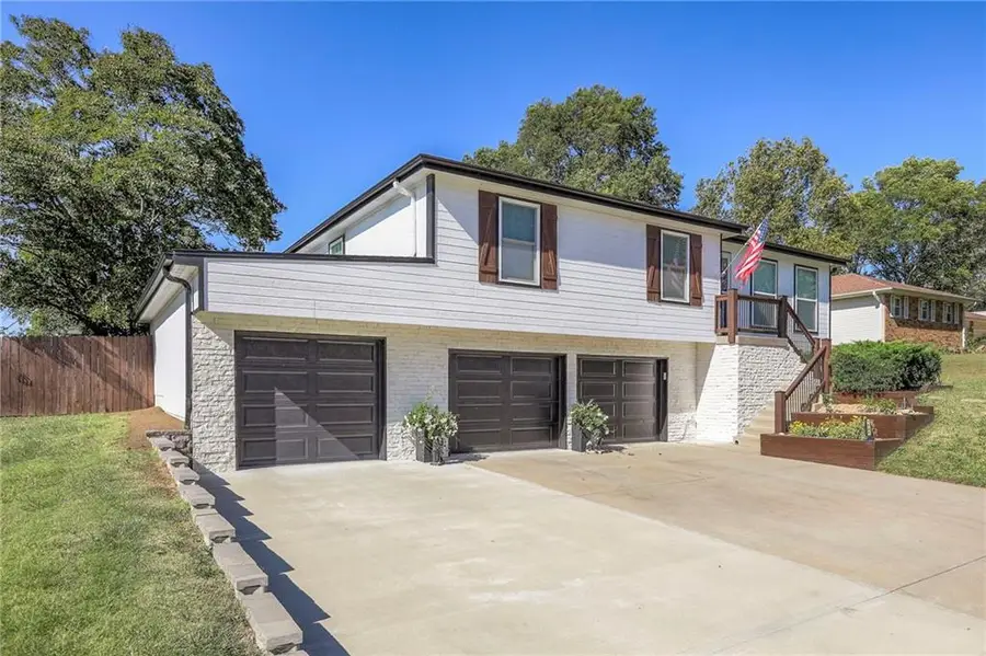1521 Lexington Road, Pleasant Hill, MO 64080 - #3