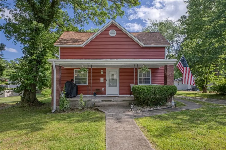 335 E 9th Street, Baxter Springs, KS 66713 - #2