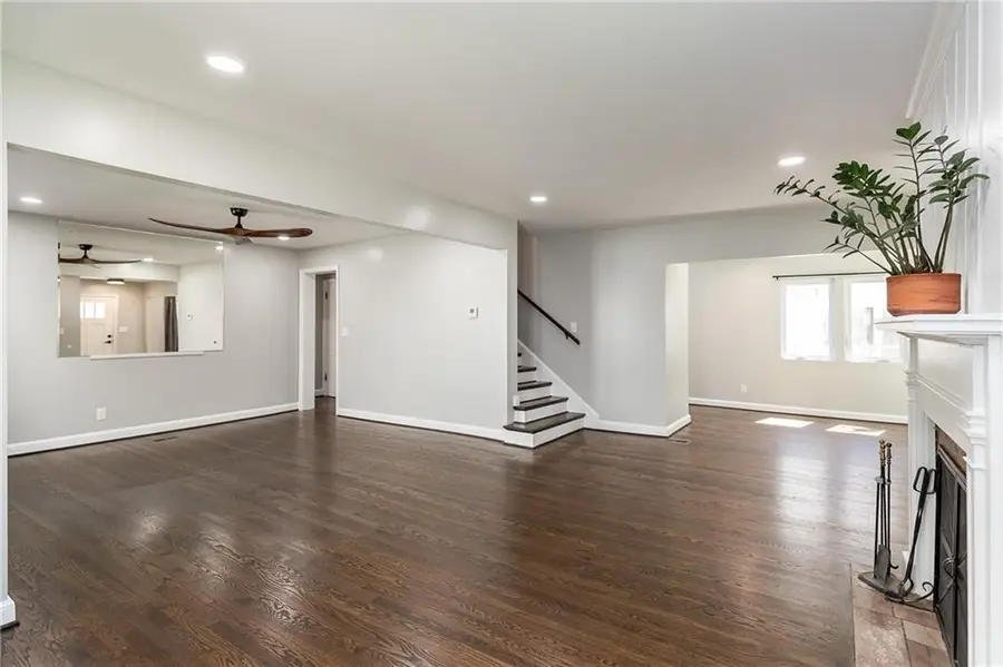 724 E 72nd Street, Kansas City, MO 64131 - #3