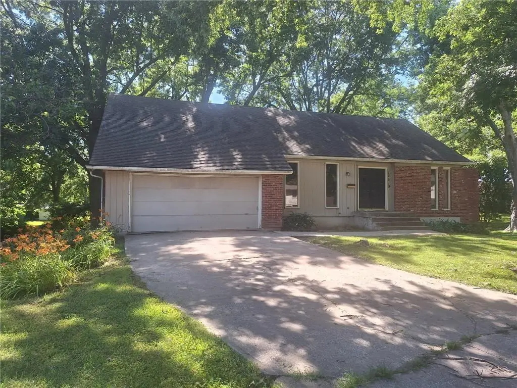 12519 E 41st Terrace, Independence, MO 64055 - #1