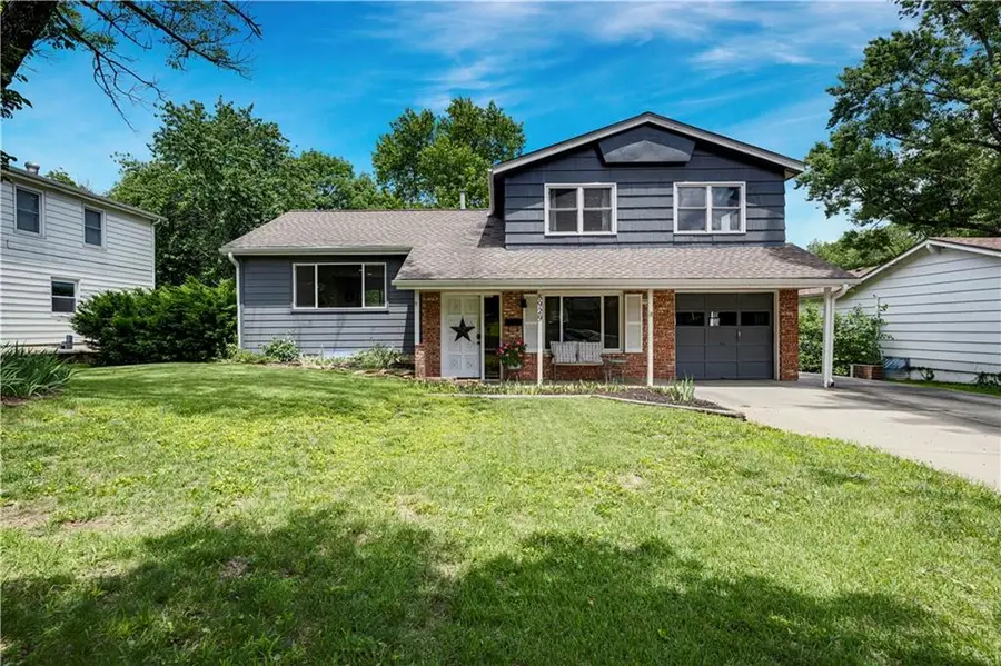 8929 Grandview Drive, Overland Park, KS 66212 - #2