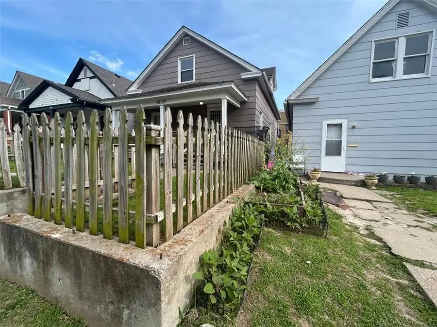 1037 Sandusky Avenue, Kansas City, KS 66102 - #2