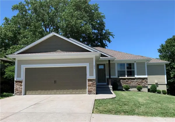 1311 Country Club Drive, Pleasant Hill, MO 64080