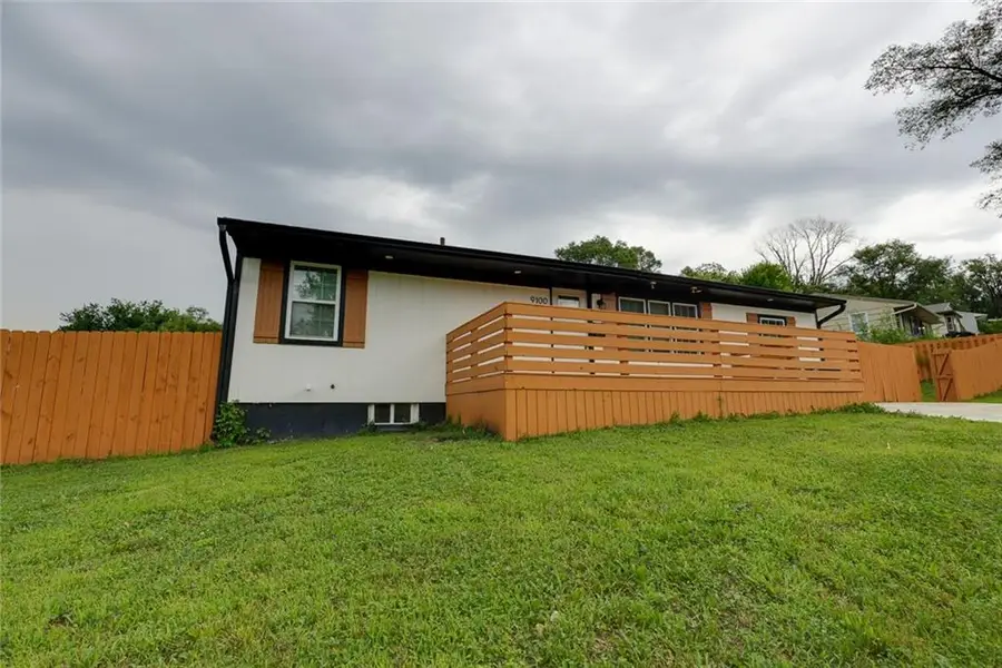 9100 E 43rd Terrace, Kansas City, MO 64133 - #2