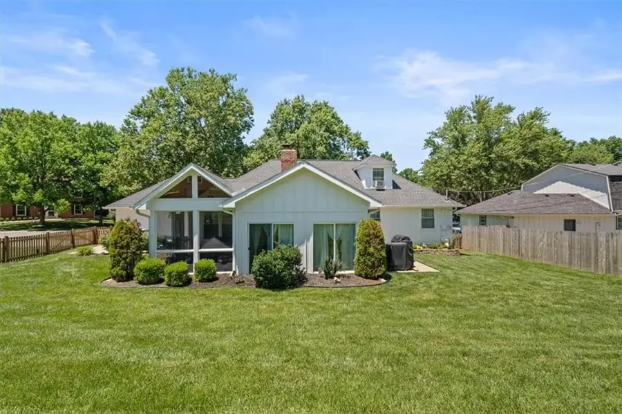 5133 Ballentine Street, Shawnee, KS 66203 - #3