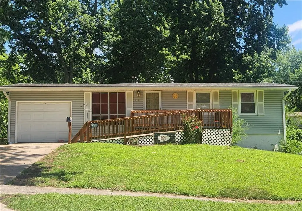 313 N Geronimo Drive, Independence, MO 64056 - #1