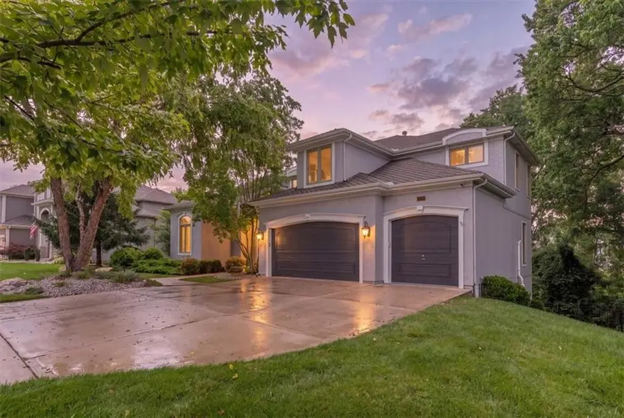 9920 Skyview Lane, Lenexa, KS 66220 - #2