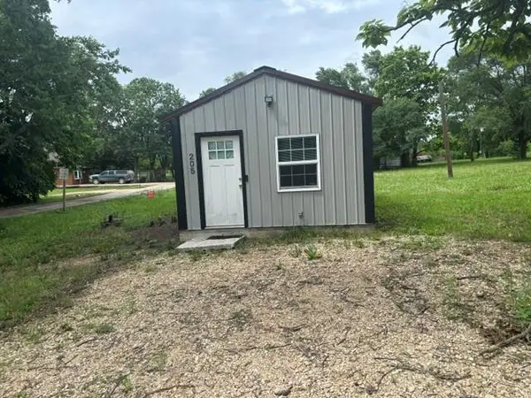 205 E Arms Street, Toronto, KS 66777