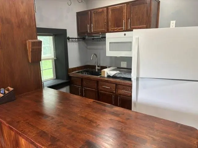 205 E Arms Street, Toronto, KS 66777 - #2