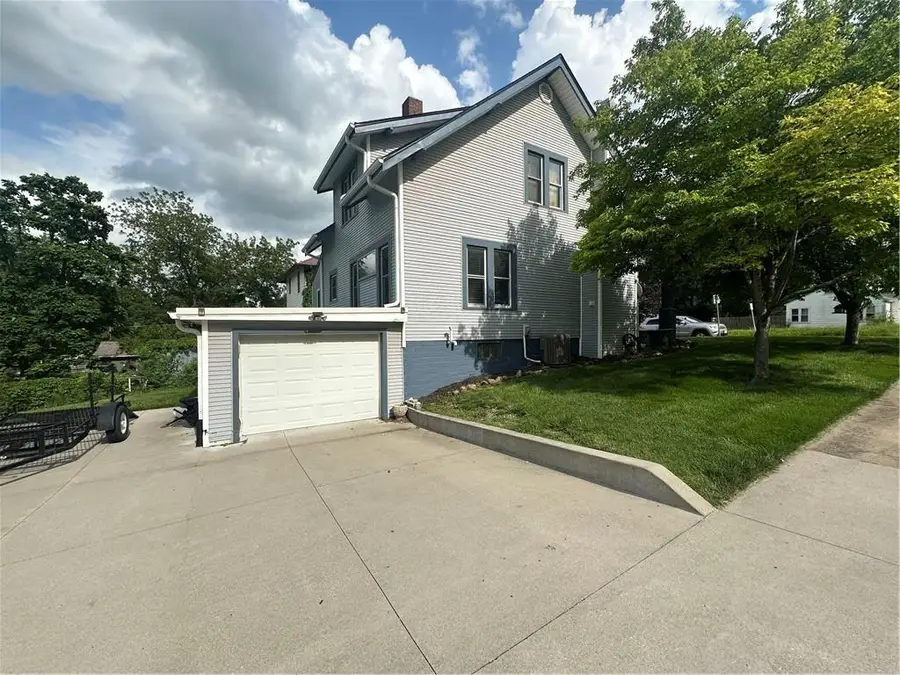 201 E Edwards Street, Maryville, MO 64468 - #2