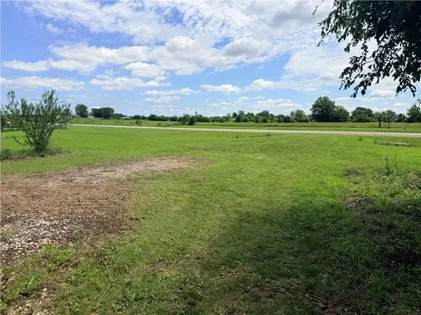20156 S 43 Highway, Moundville, MO 64771