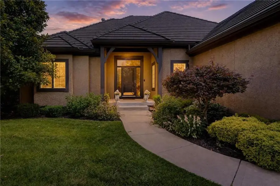 5212 W 124th Terrace, Leawood, KS 66209 - #2