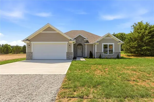 328 NE 51st Road, Warrensburg, MO 64093