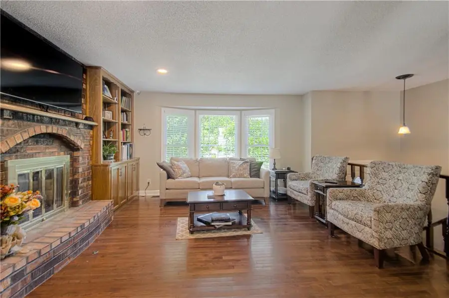 204 S Brittany Drive, Olathe, KS 66061 - #3