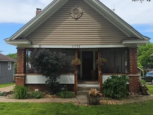 1714 S Overton Avenue, Independence, MO 64052 - #1