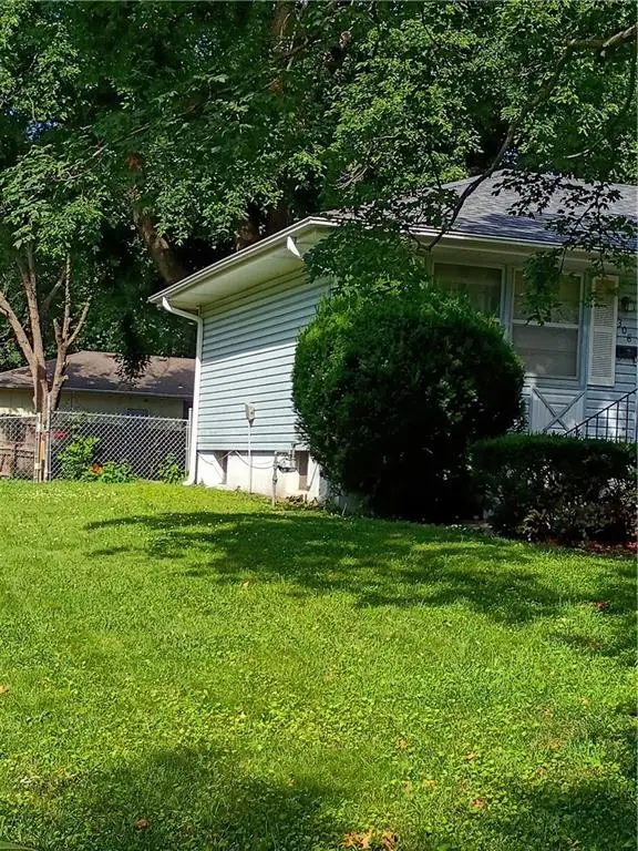308 SW 5 Street, Blue Springs, MO 64014 - #2