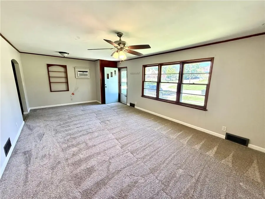 802 E Roseberry Street, Hopkins, MO 64461 - #3