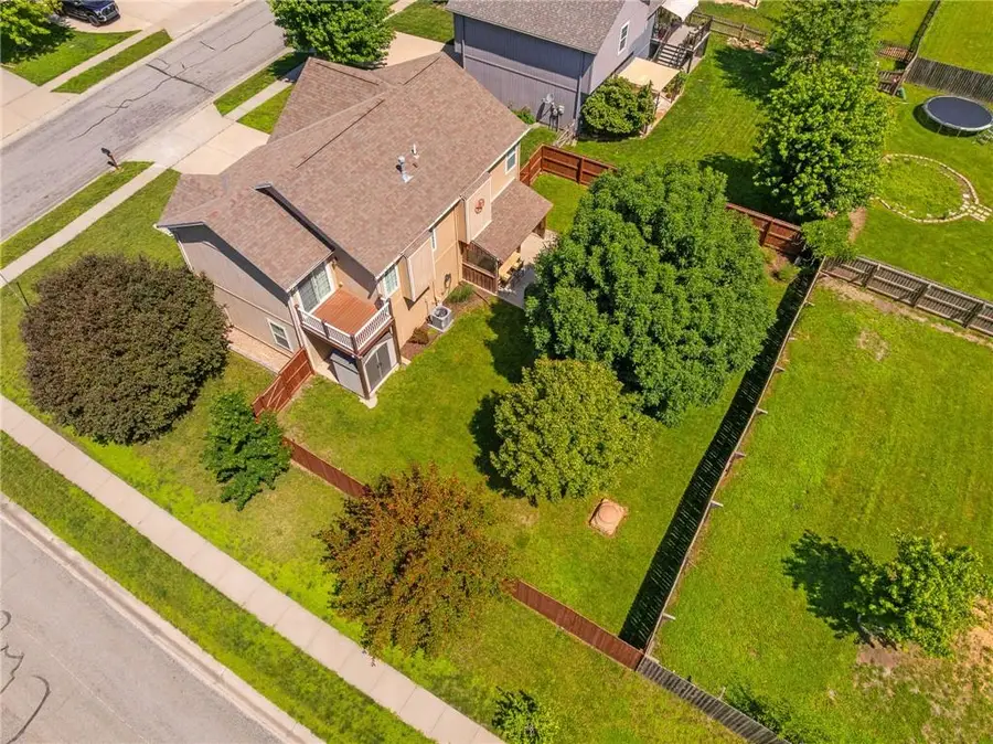 597 S Pine Street, Gardner, KS 66030 - #2