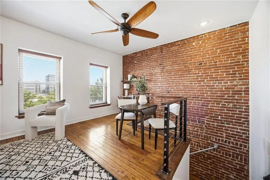 21 E 29th Street, Kansas City, MO 64108 - #2