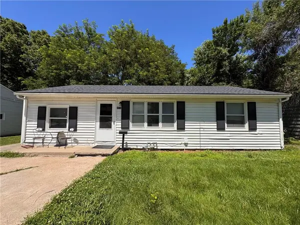 2414 NE Pursell Road, Gladstone, MO 64118