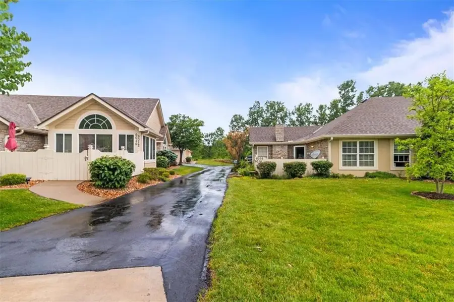 6014 Kensington Court #15C, Lees Summit, MO 64064 - #2