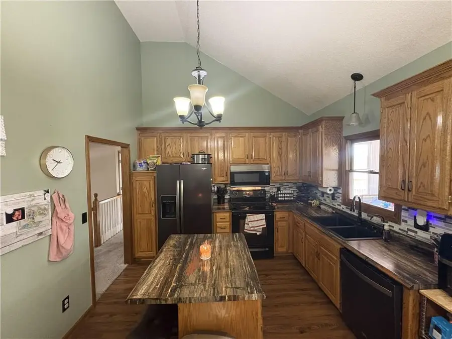 7933 N Wyoming Court, Kansas City, MO 64118 - #3