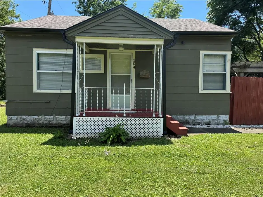 304 E Forest Street, Pittsburg, KS 66762 - #2