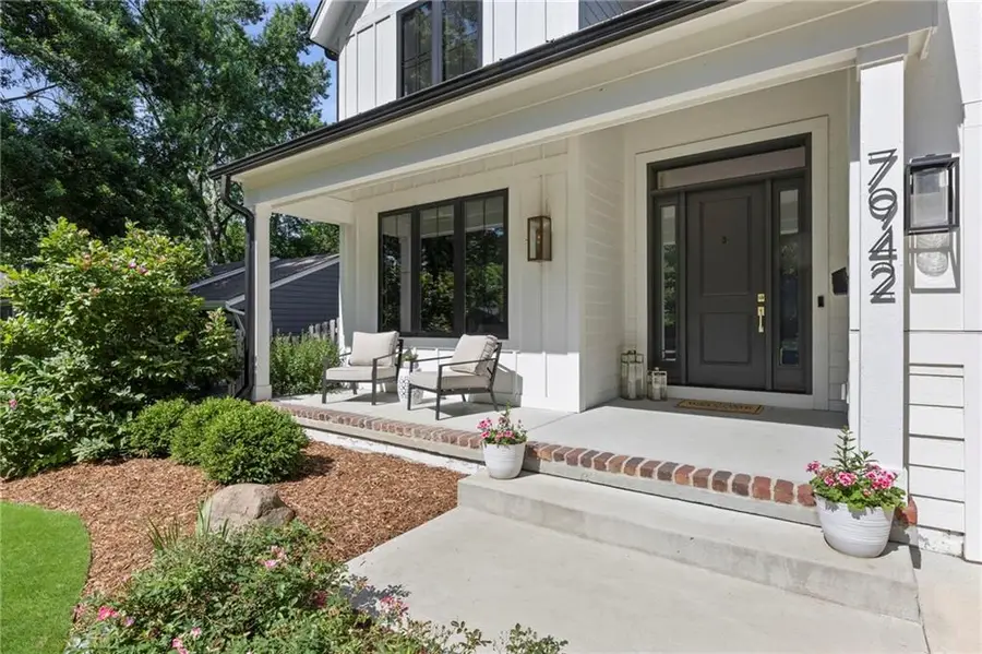 7942 Reinhardt Lane, Prairie Village, KS 66208 - #3