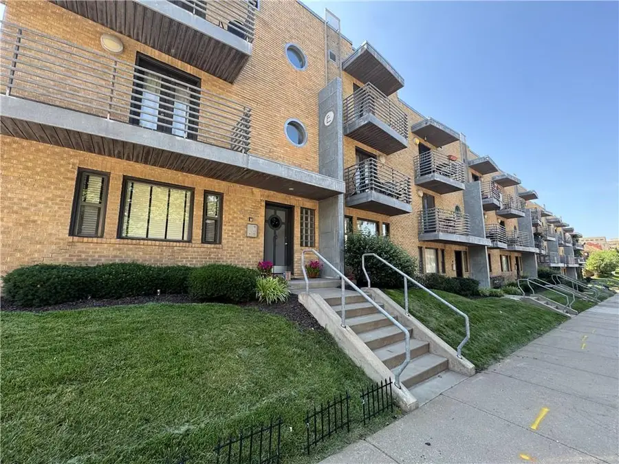 4540 Broadway Avenue #2N, Kansas City, MO 64111 - #3