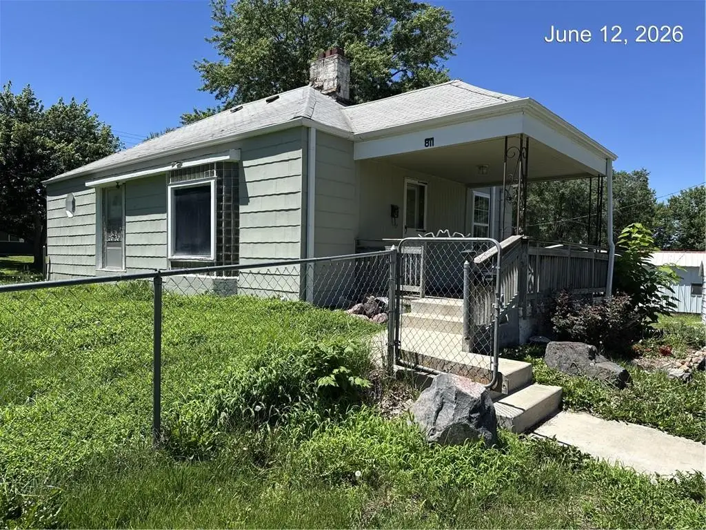 811 W Mill Street, Gallatin, MO 64640 - #1