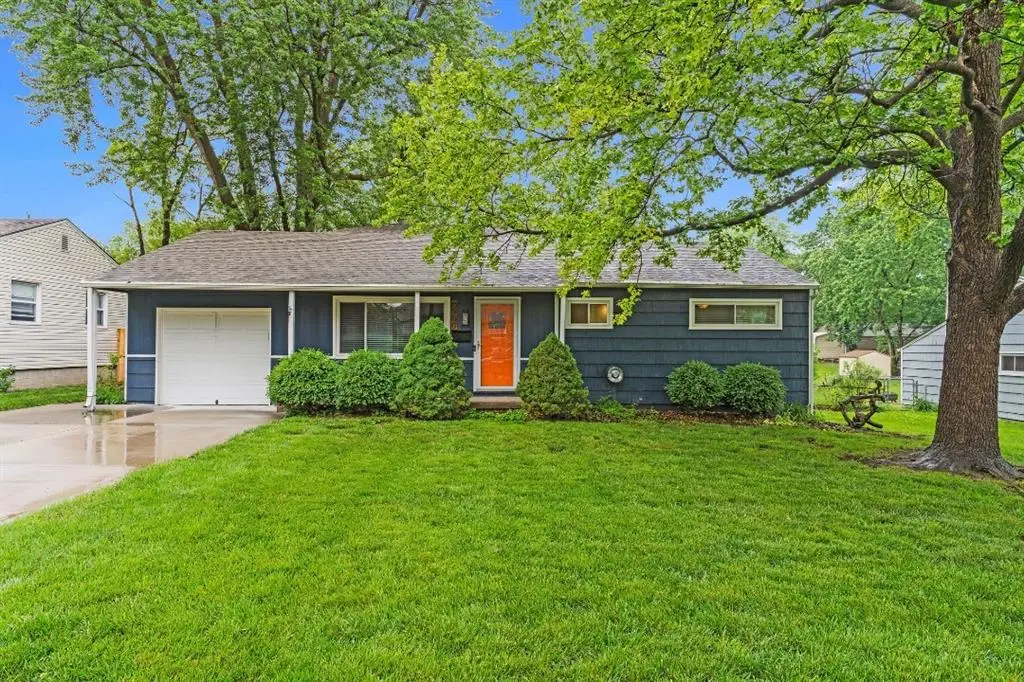 6900 W 72nd Terrace, Overland Park, KS 66204 - #1