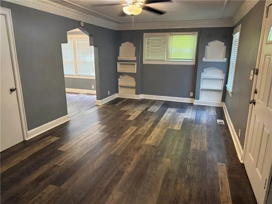 4245 Paseo Boulevard, Kansas City, MO 64110 - #2